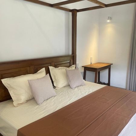 Pearl Gardens Midigama Hotel Екстериор снимка