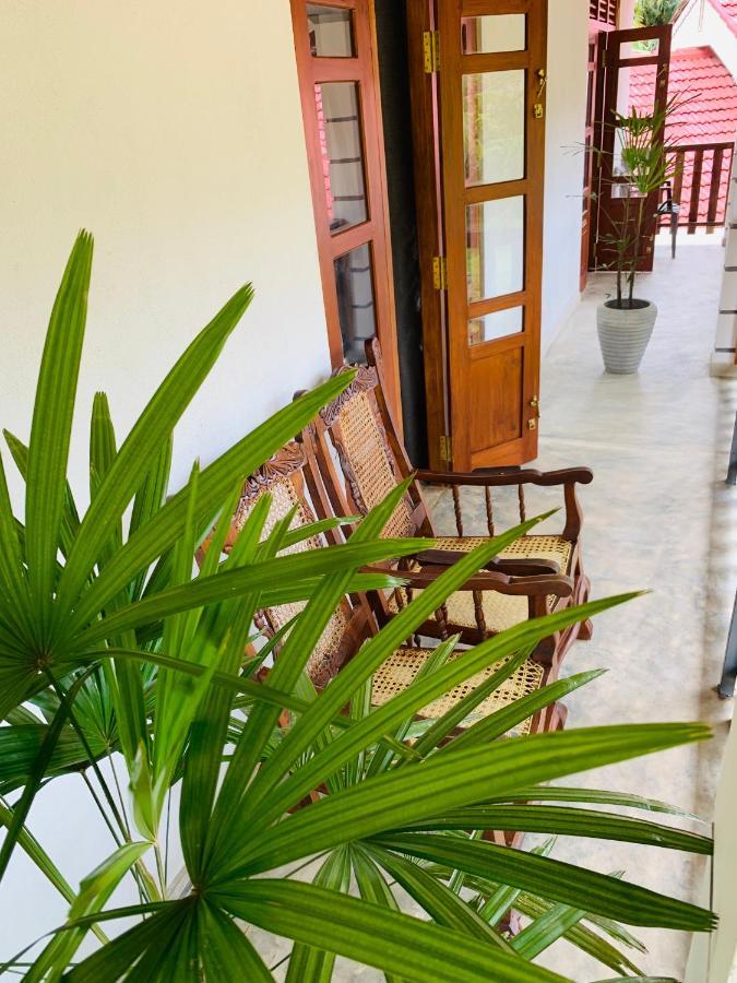 Pearl Gardens Midigama Hotel Екстериор снимка