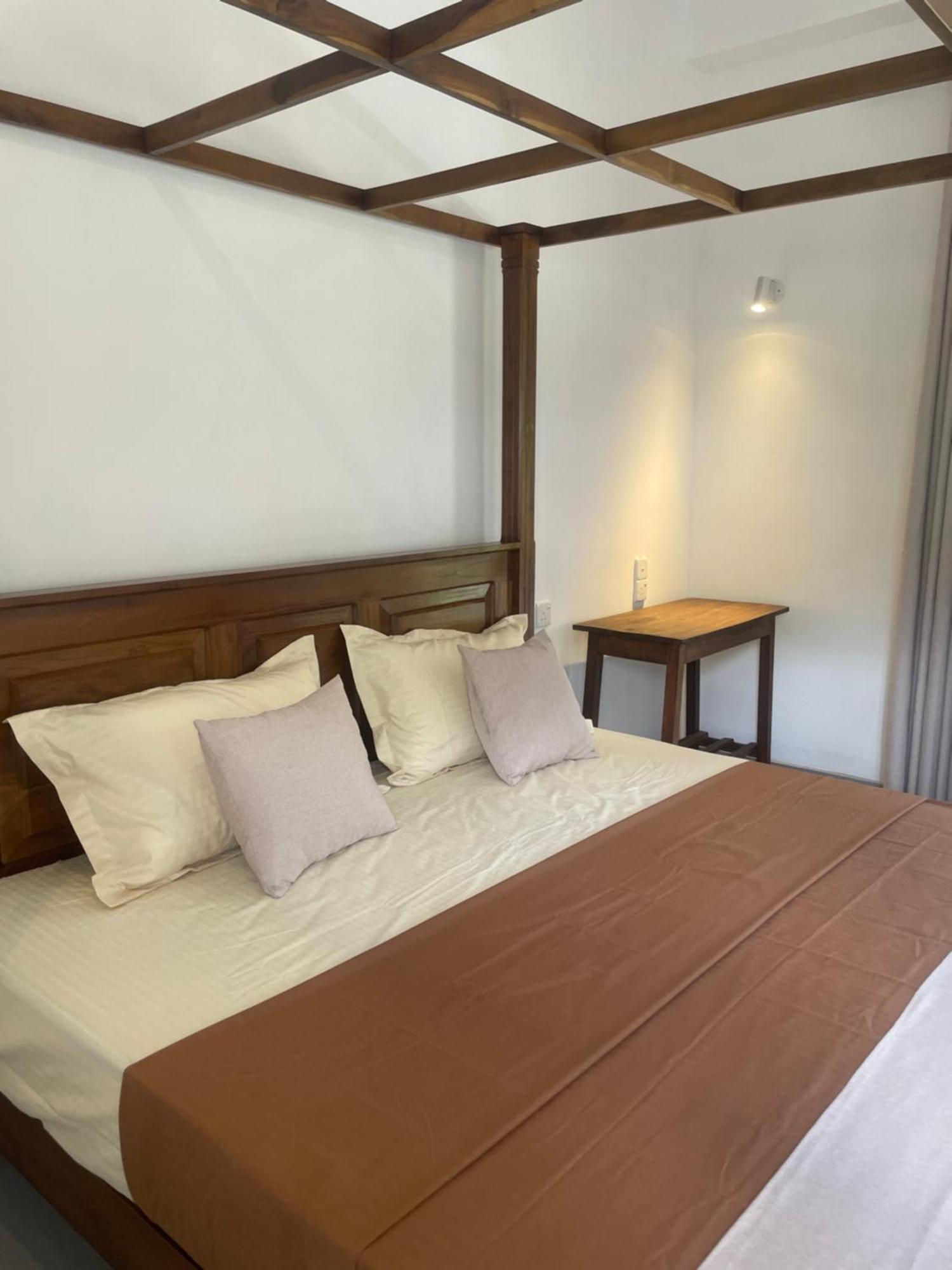 Pearl Gardens Midigama Hotel Екстериор снимка